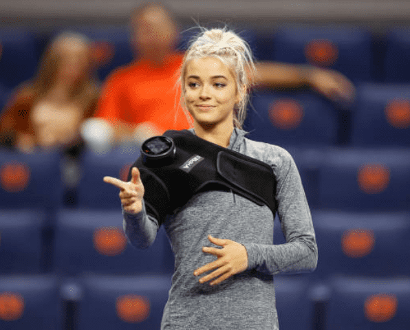 pn/aaa ec a d afdfddc