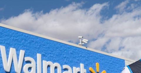 Walmart sign