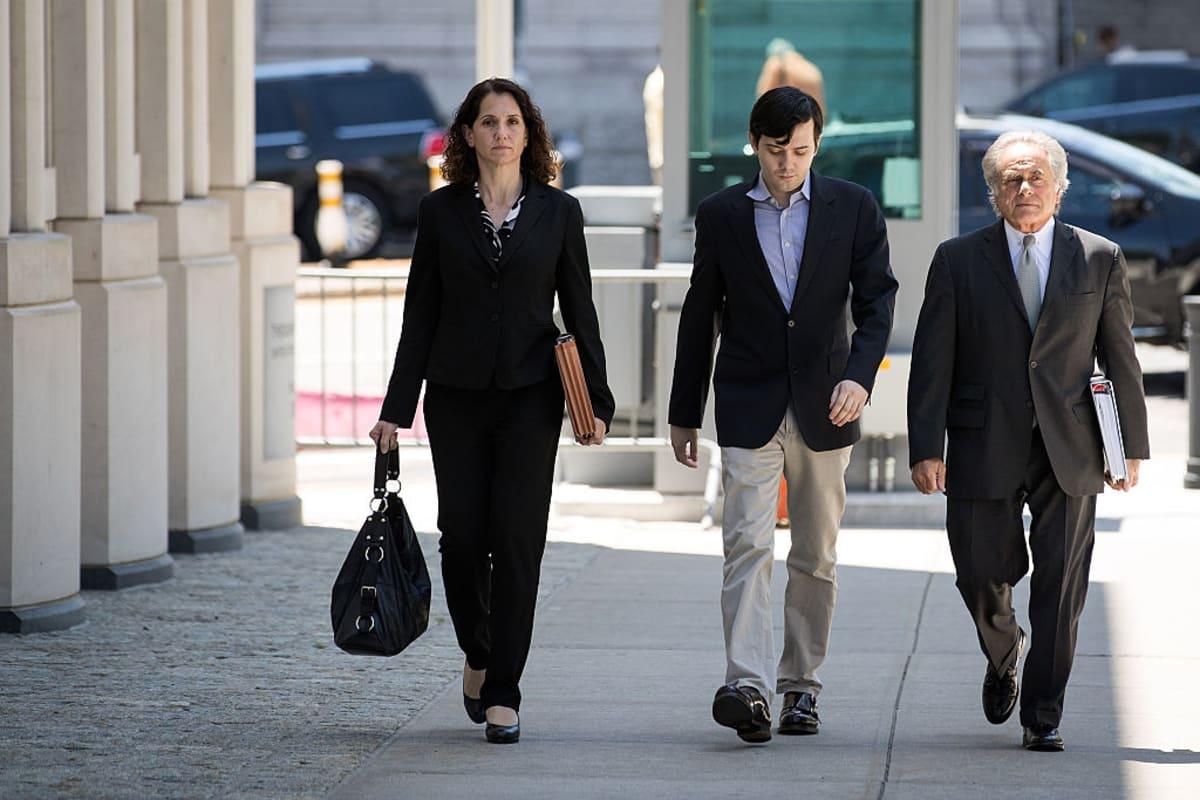 pn/ffea b e ac eeebbd