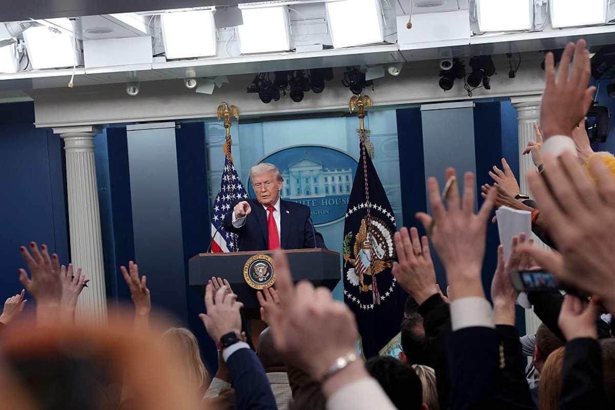 pn/ced d aeb b fbeed