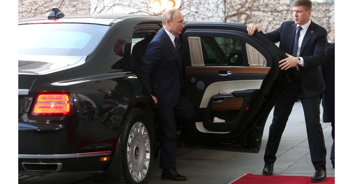 Vladimir Putin arriving to an event