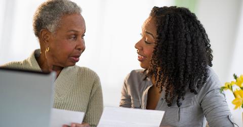Women discussing social security