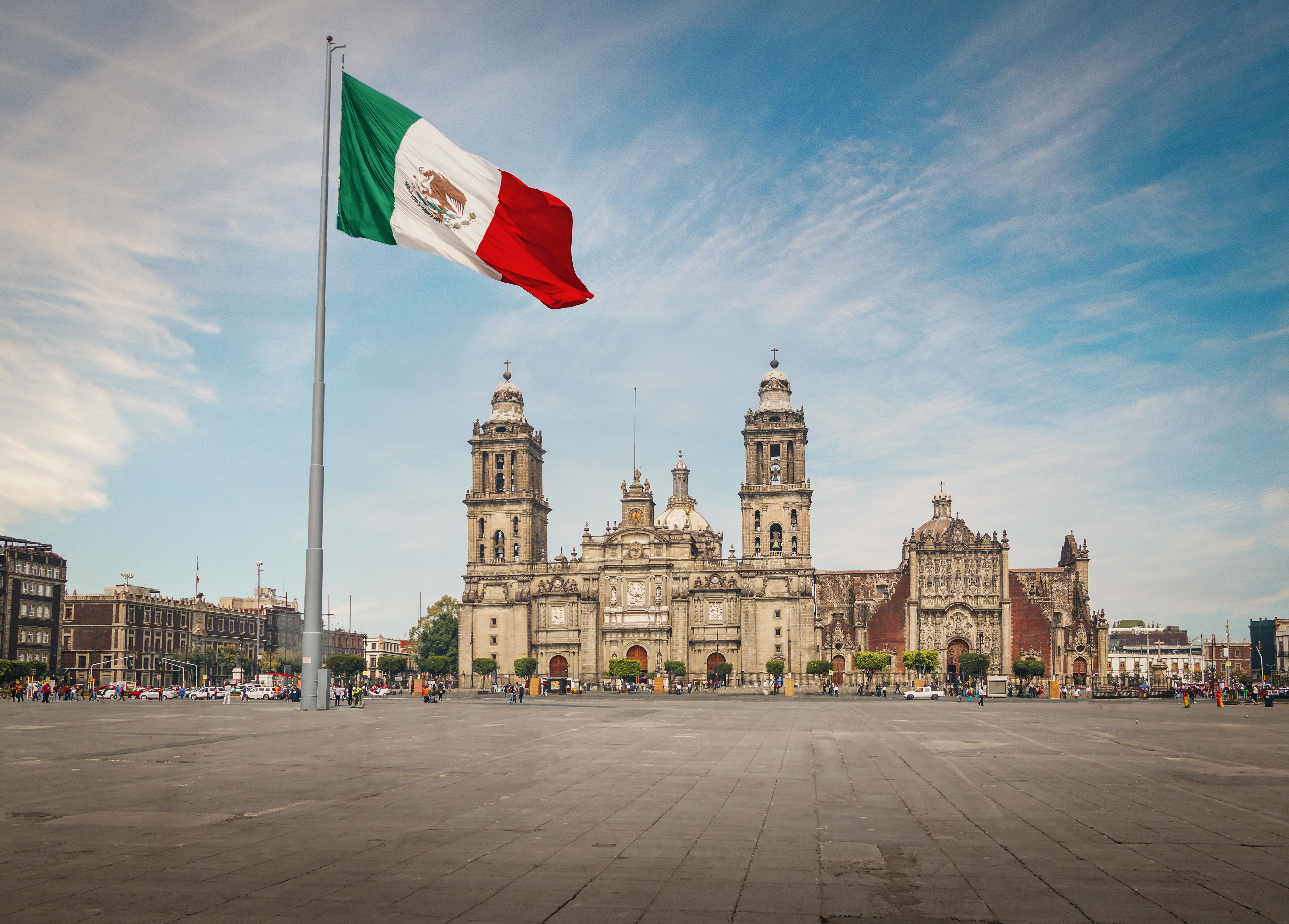 Mexico video. Площадь Сокало в Мехико. Эль Сокало Мексика. Мексика столица Мехико. Главная площадь Мехико.