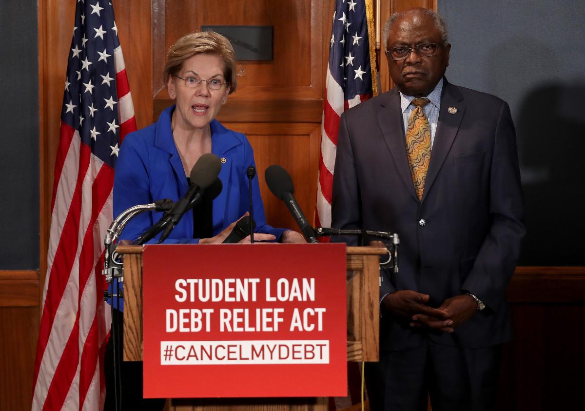 elizabeth warren student loan