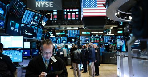 Traders on NYSE floor