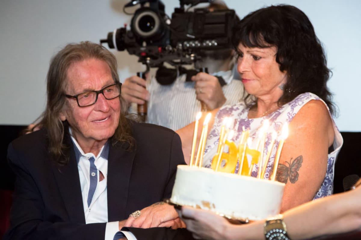 pn/bdc ff cfa aed bcfaad